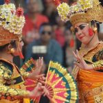 Gerak Anggun Legong: Pesona Kecantikan Bali yang Abadi!