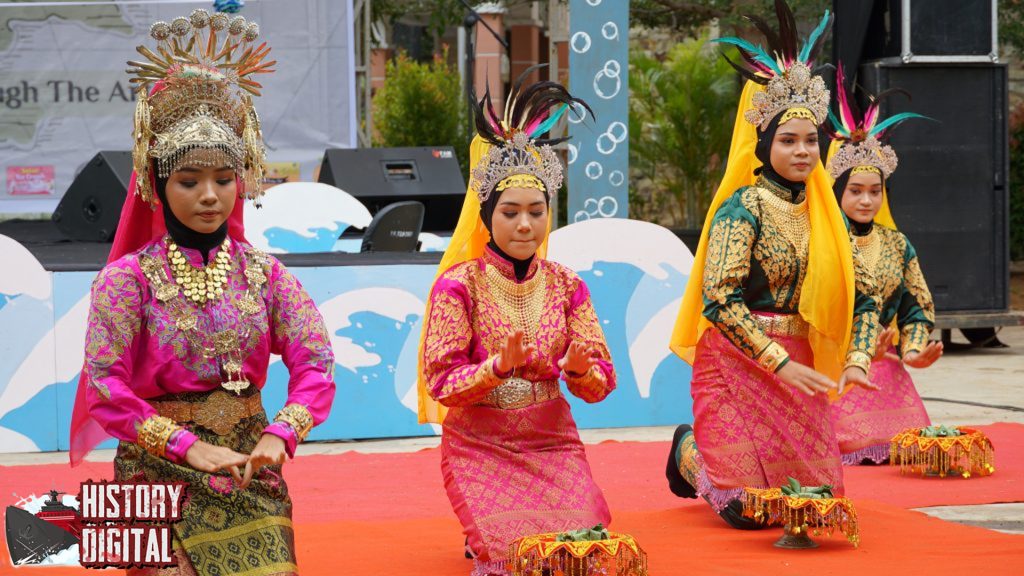 Tari Ranup Lampuan: Cerminan Budaya Aceh yang Memukau!