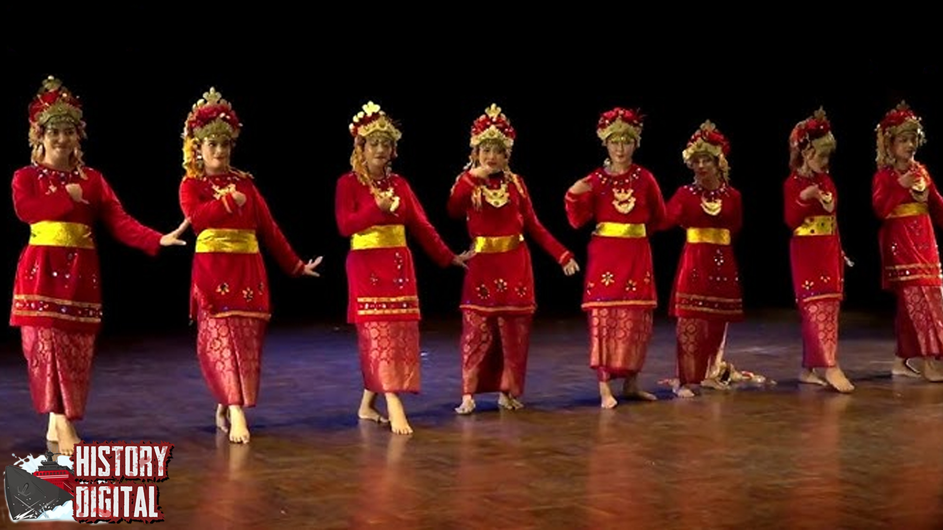 Tari Kelindan Sumbay, Tarian Tradisional yang Penuh Harmoni!