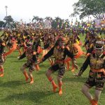 Gerak Dinamis Tari Dolalak: Ekspresi Kegembiraan yang Menular!