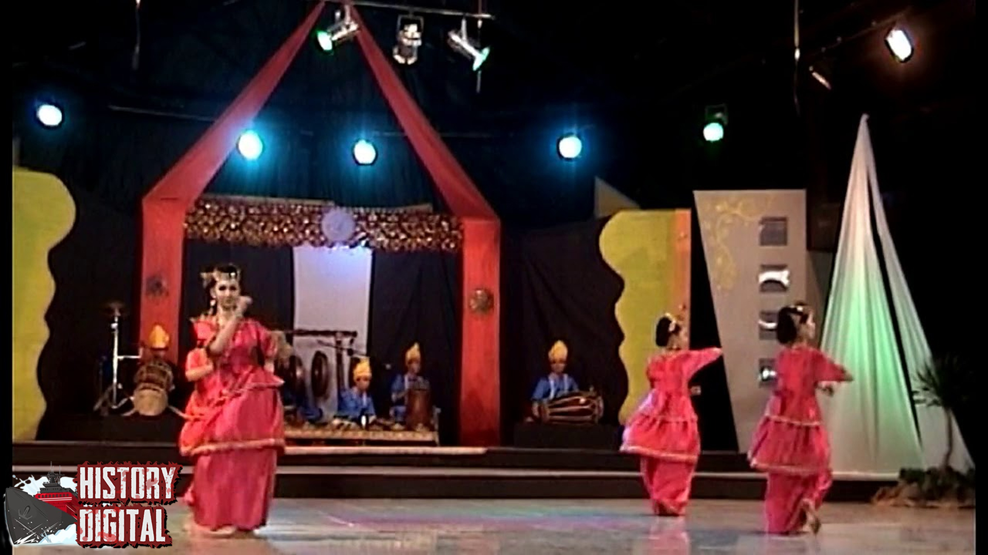 Tari Motaro: Melestarikan Warisan Seni dengan Langkah Anggun!