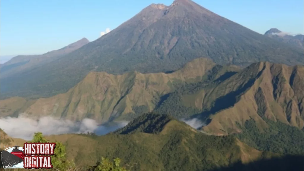Rinjani: 1 Januari, Pendakian Dilarang! Ini Alasannya